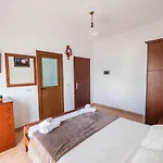 Garden Dhesara Appartement *