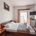 Garden Dhesara Appartement
