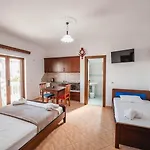 Garden Dhesara Appartement