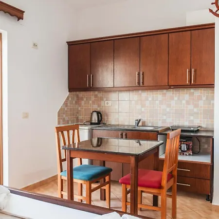 Garden Dhesara Apartmán *