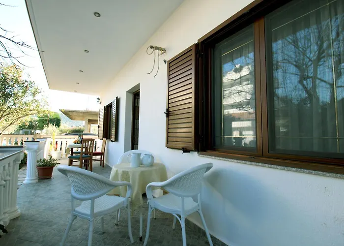 Apartment Garden Dhesara *