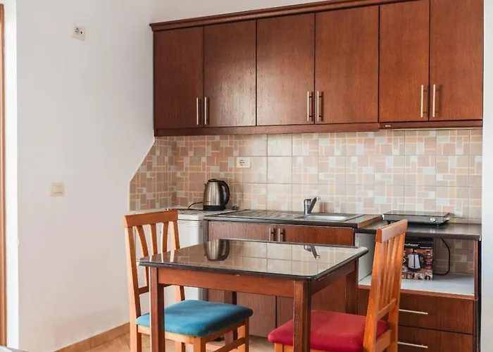 Garden Dhesara Apartmán *