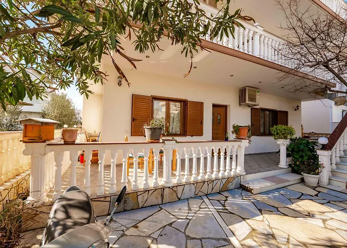 Garden Dhesara Apartmán